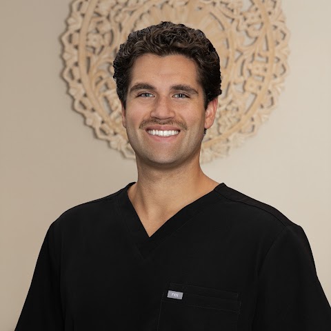 Aaron Memon DMD in North Port
